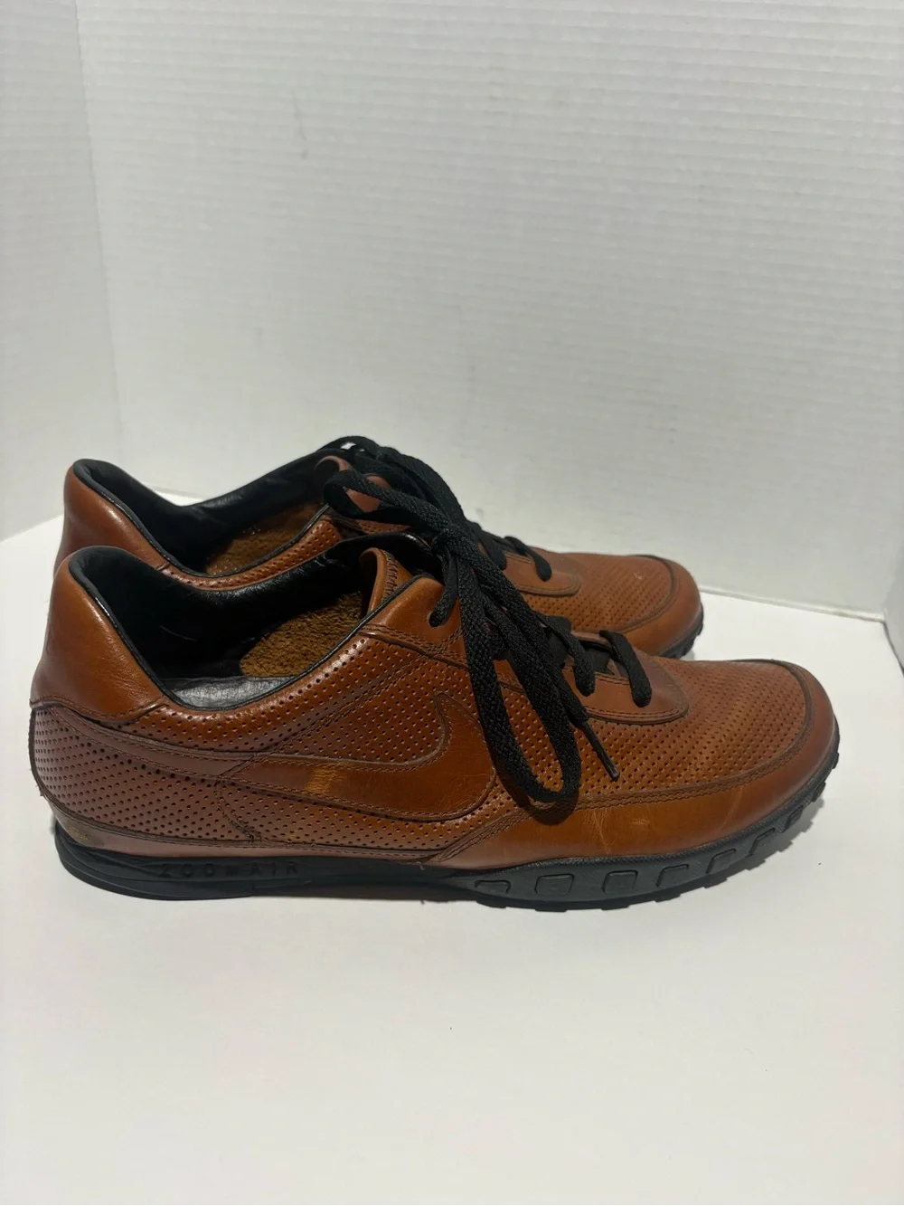 Nike classic brown